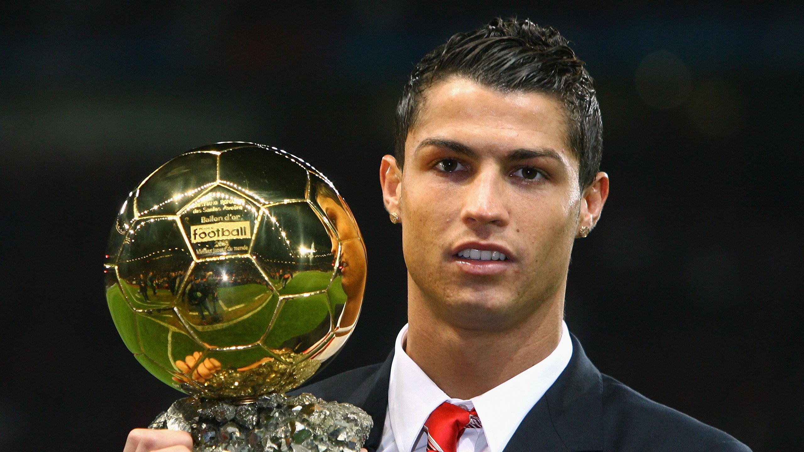 跨界合作促使电竞行业迈向多元化发展,电竞跨商是什么意思