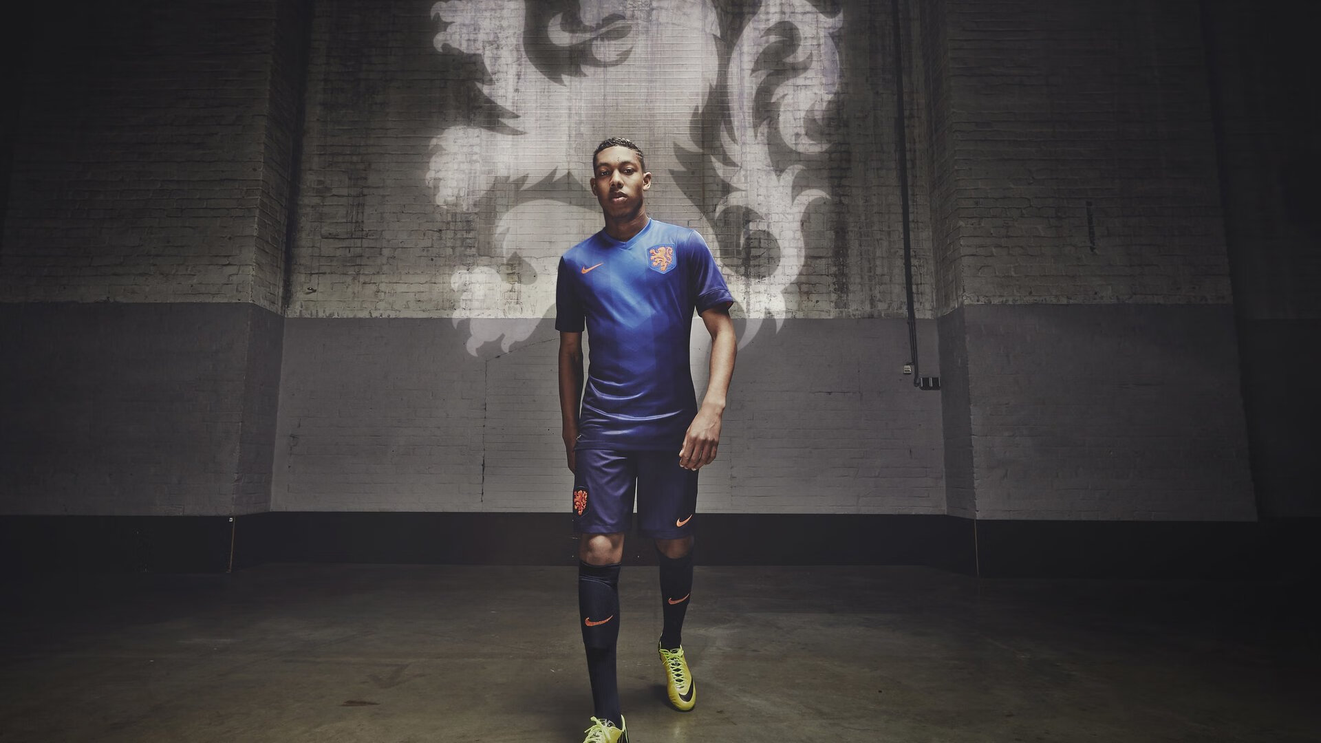 逆境突围:球队如何在压力下稳住阵脚?,逆境中突围